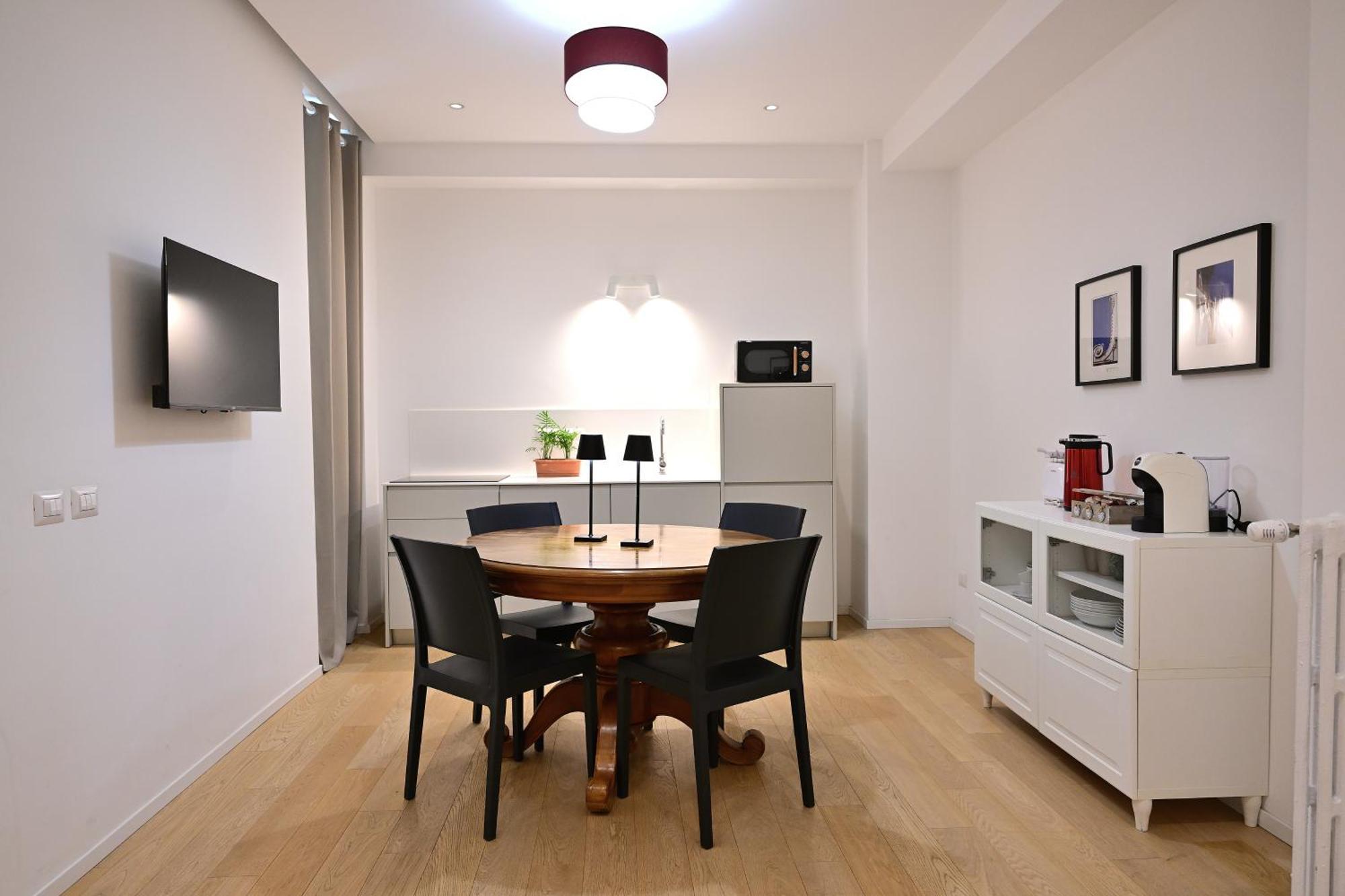 At Home Navona — Photos 2